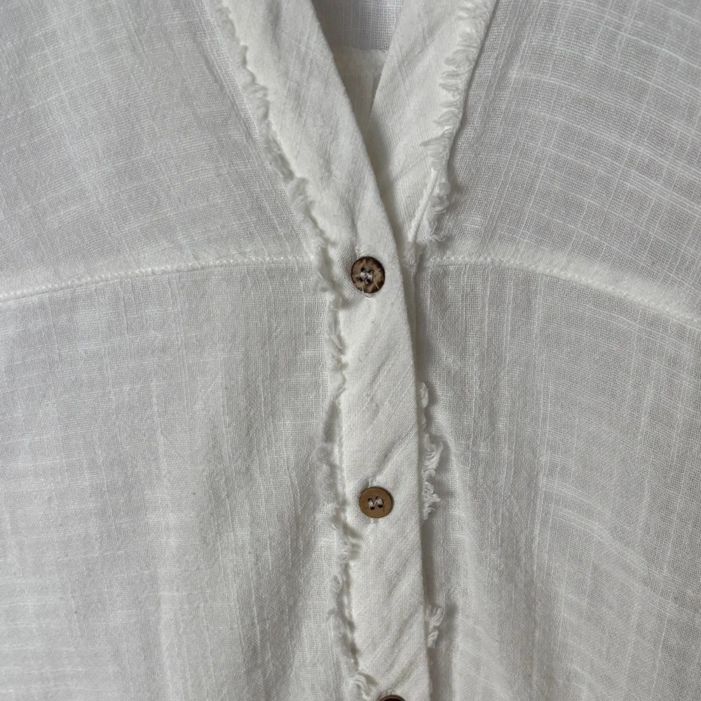 Zara Basic Z1975 Denim White 100% Cotton Button High Low 3/4 Sleeve frayed L EUC - Picture 4 of 12